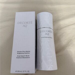 Decorté AQ Absolute Glow-Radiant Brightening Emulsion